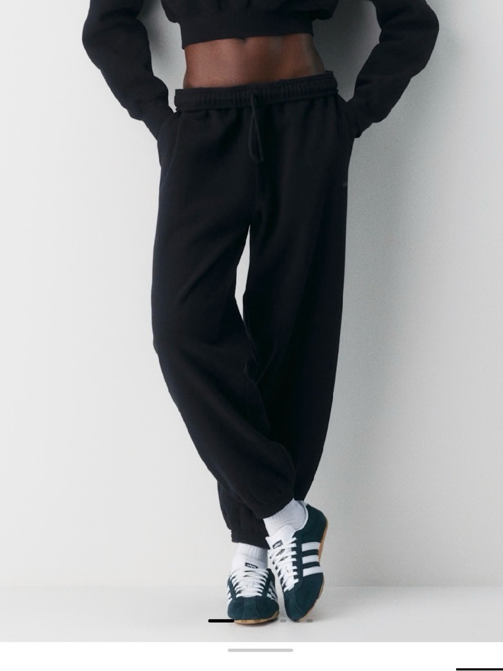 Aritzia Black EXTRAfleece Mega Jogger